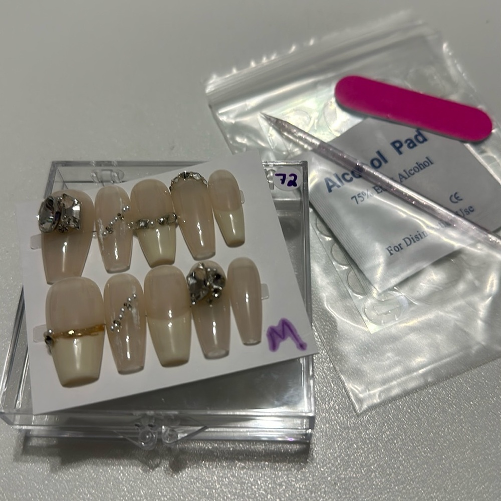 Brand New Hand Made Press on Nails # 72